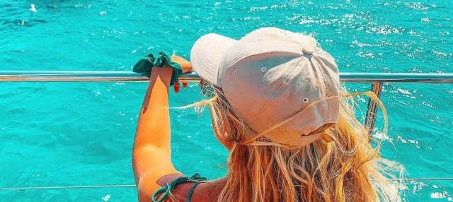 Excursión a Cala Blanca en catamarán