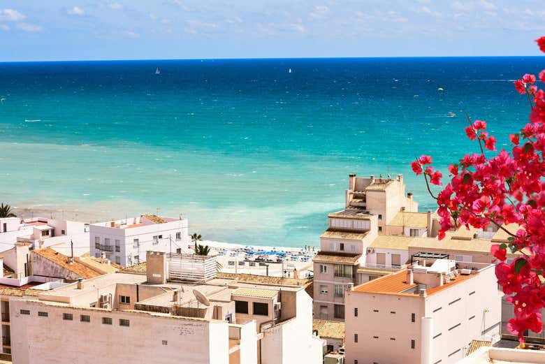 Altea con la spiaggia sullo sfondo