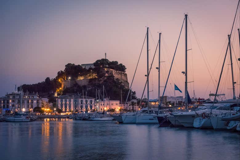 Atardecer en el puerto de Denia