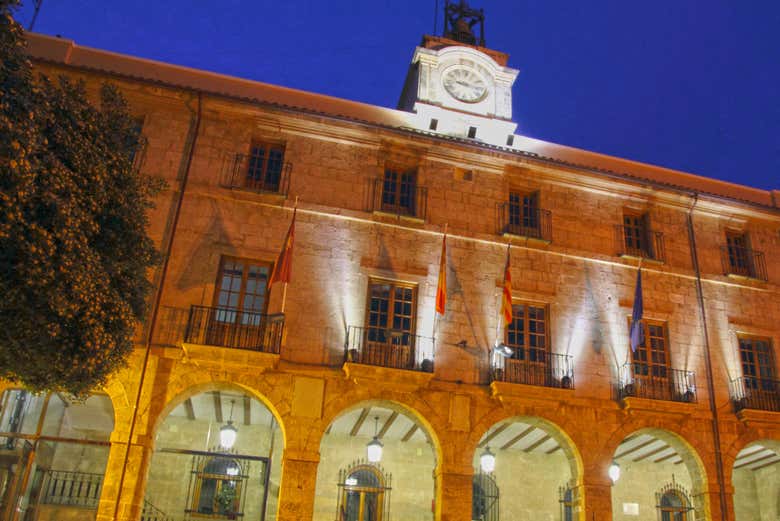 Visit significant sites and learn about the unseen side of Denia