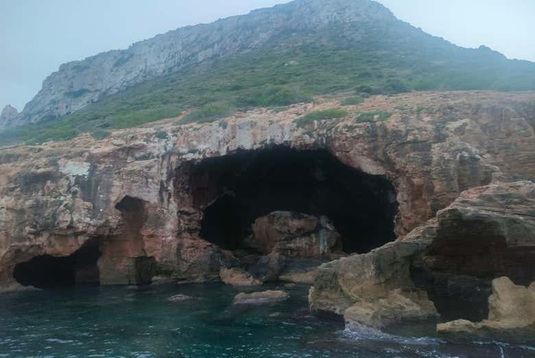 Pasaremos por distintas cuevas marinas