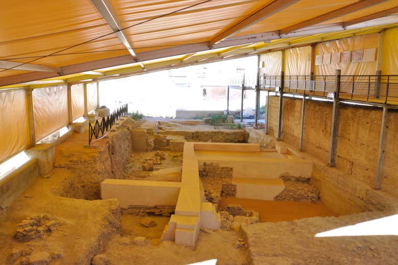 Contemplando ruinas antiquísimas