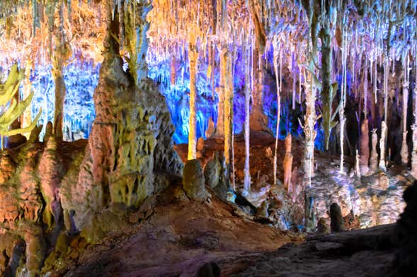 Excursão às cavernas dels Hams e Dinosaurland