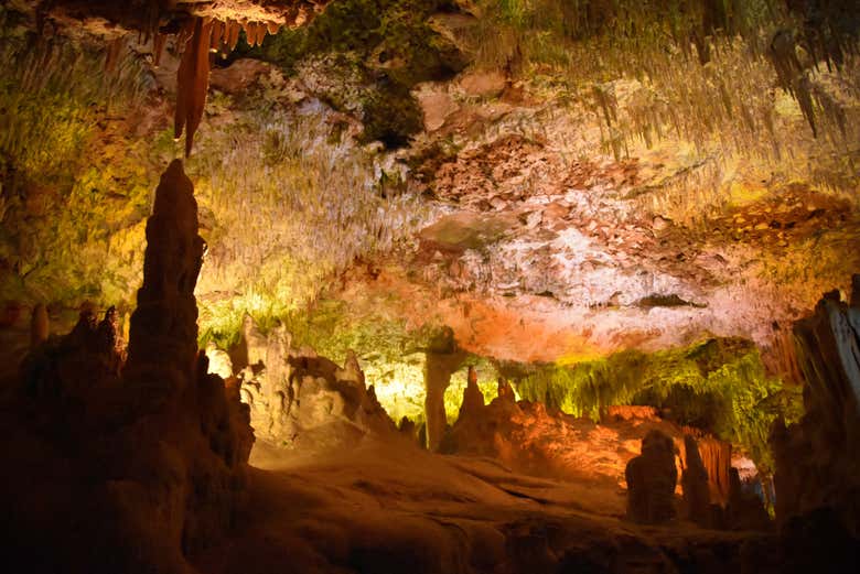 Visitando las cuevas del Hams