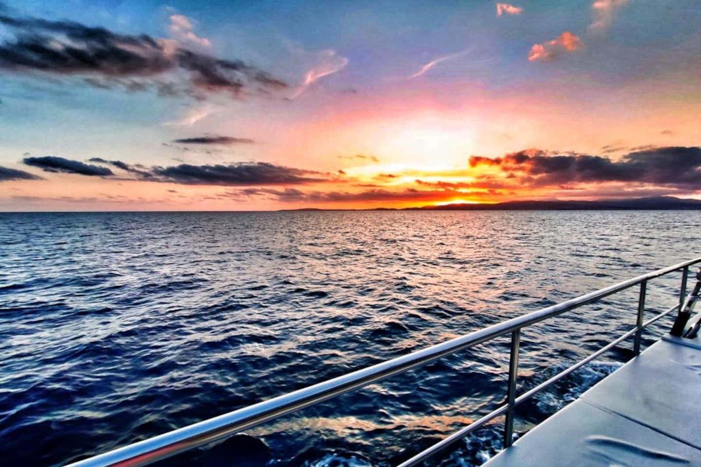 Passeio de catamarã pela baía de Palma ao entardecer