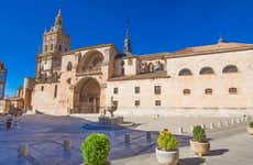 Tour privado por El Burgo de Osma ¡Tú eliges!