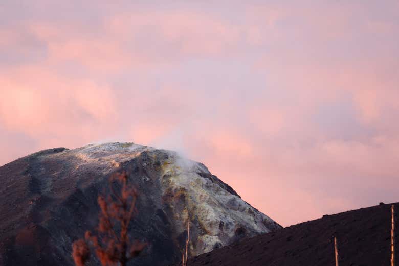 El atardecer cayendo sobre el Tajogaite