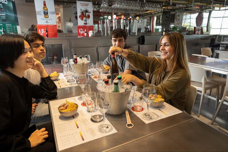 Desfrutando da degustação de cervejas