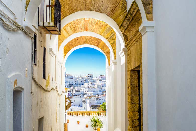 Touring the historic center of Vejer de la Frontera
