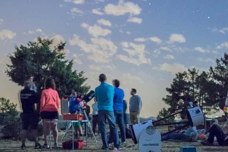 Esperando a noite para ver as estrelas