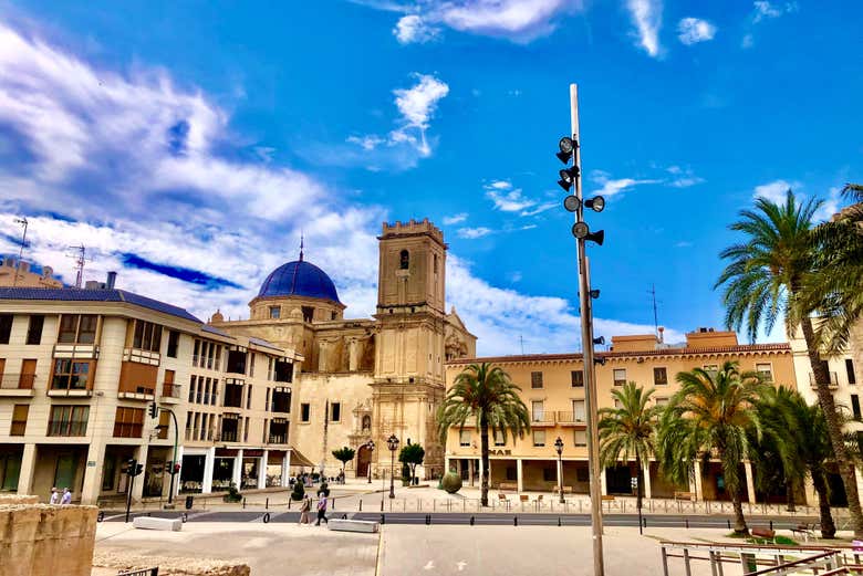Plaza de Santa María, em Elche