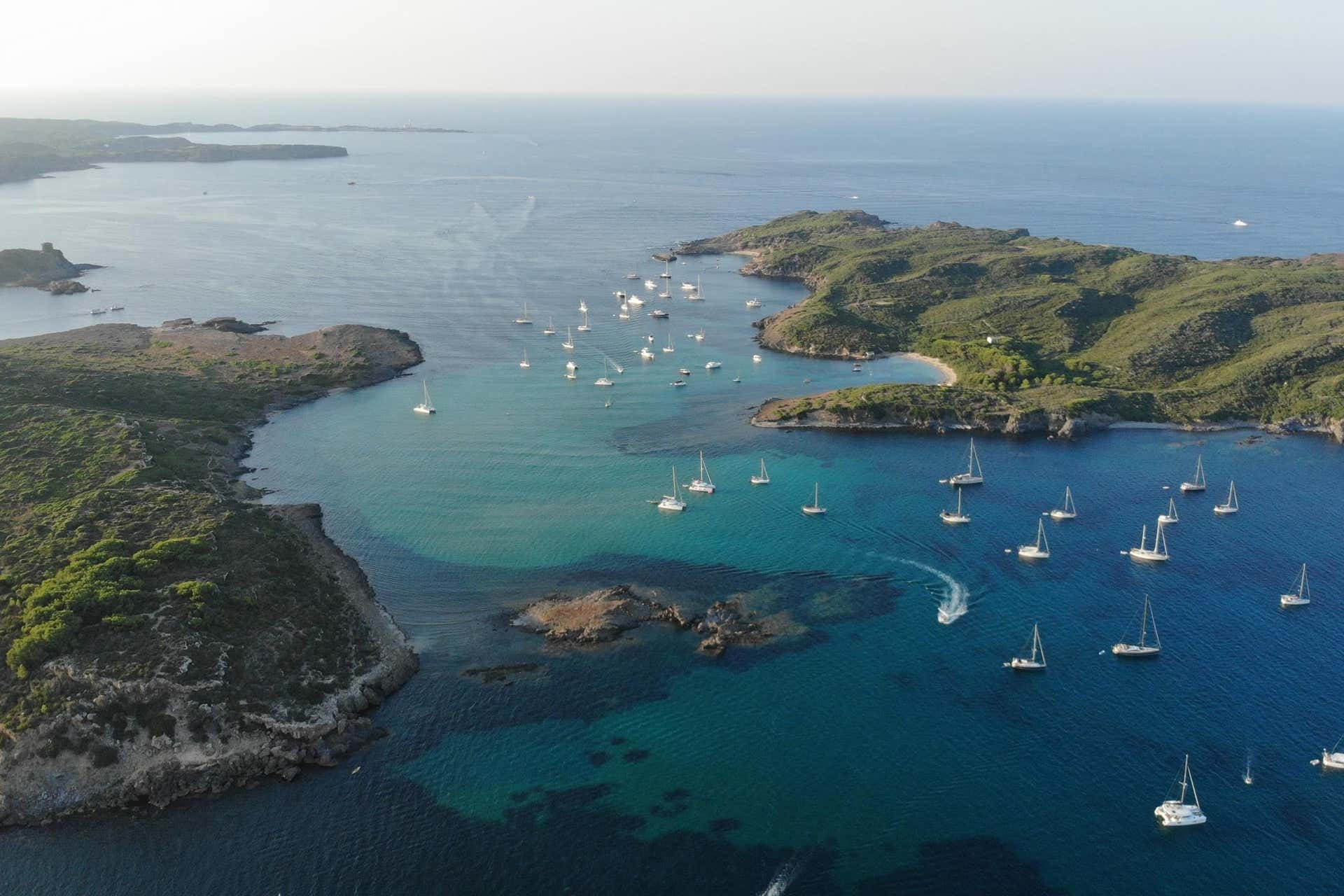 Transfer de lancha até a ilha de Colom saindo de Es Grau