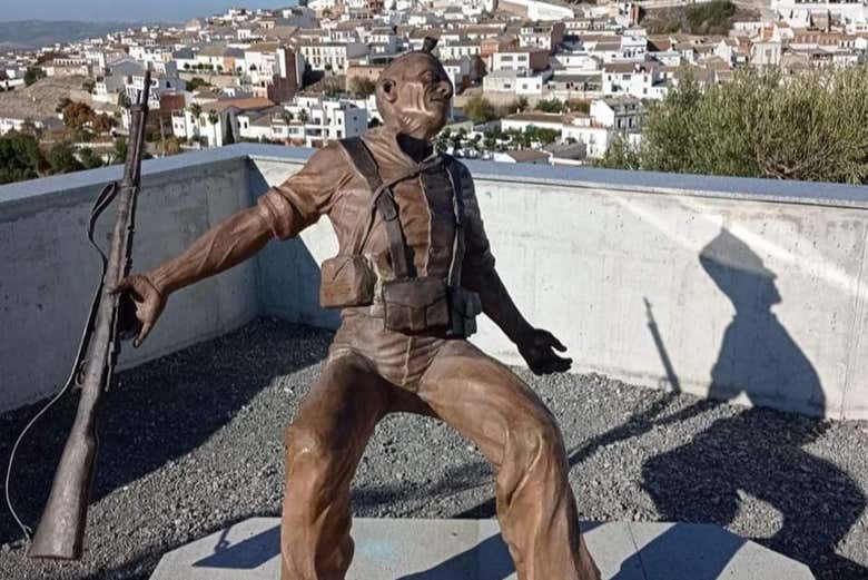 Escultura del miliciano abatido 