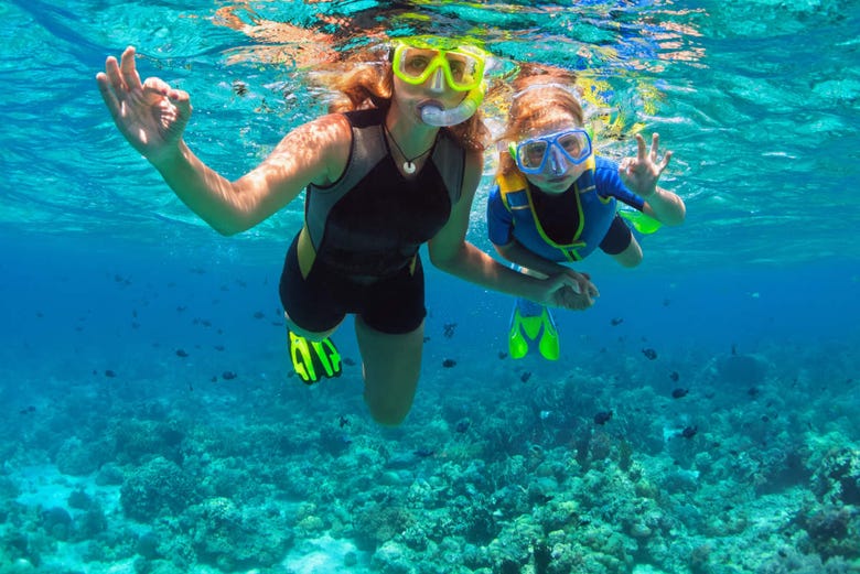 Disfrutando del snorkel en las islas Medas