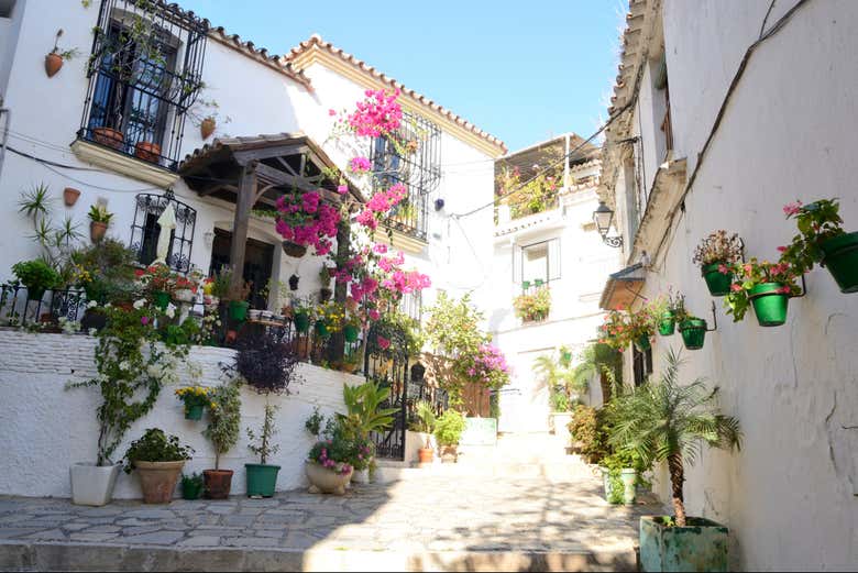 Explore the streets of Estepona