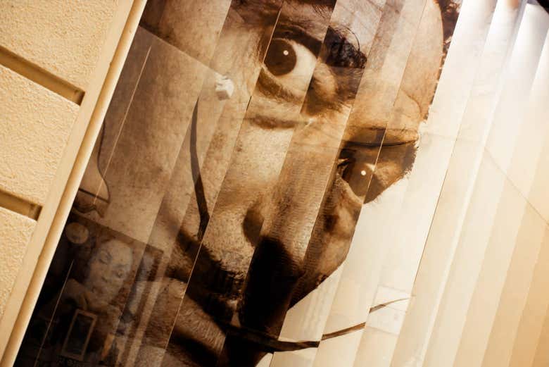 Rosto de Dalí em Figueres