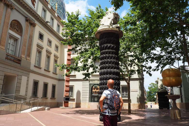 Visitando el centro de Figueras