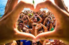 Fiesta en barco y discoteca en Playa d'en Bossa