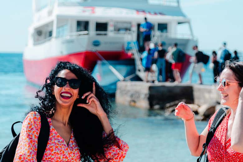 Embarcación Mediterrane punto de Salida Figueretas.