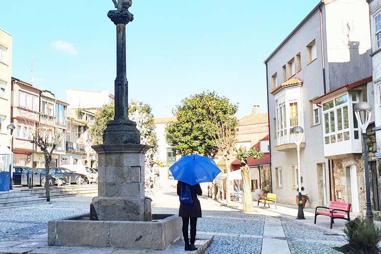 Conhecendo o guia do free tour por Finisterra