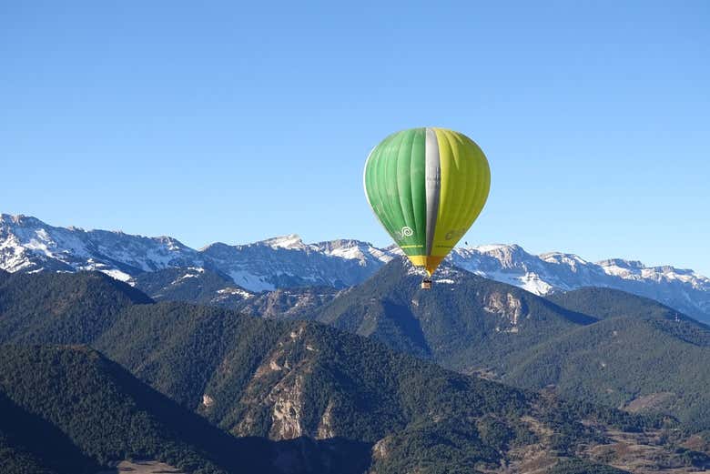 Survolez les Pyrénées catalanes