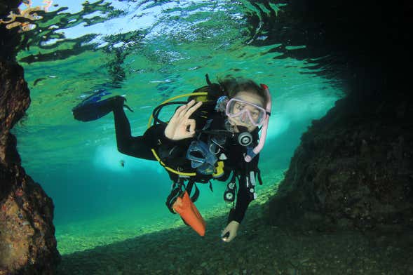 Bautismo de buceo en la playa de Migjorn