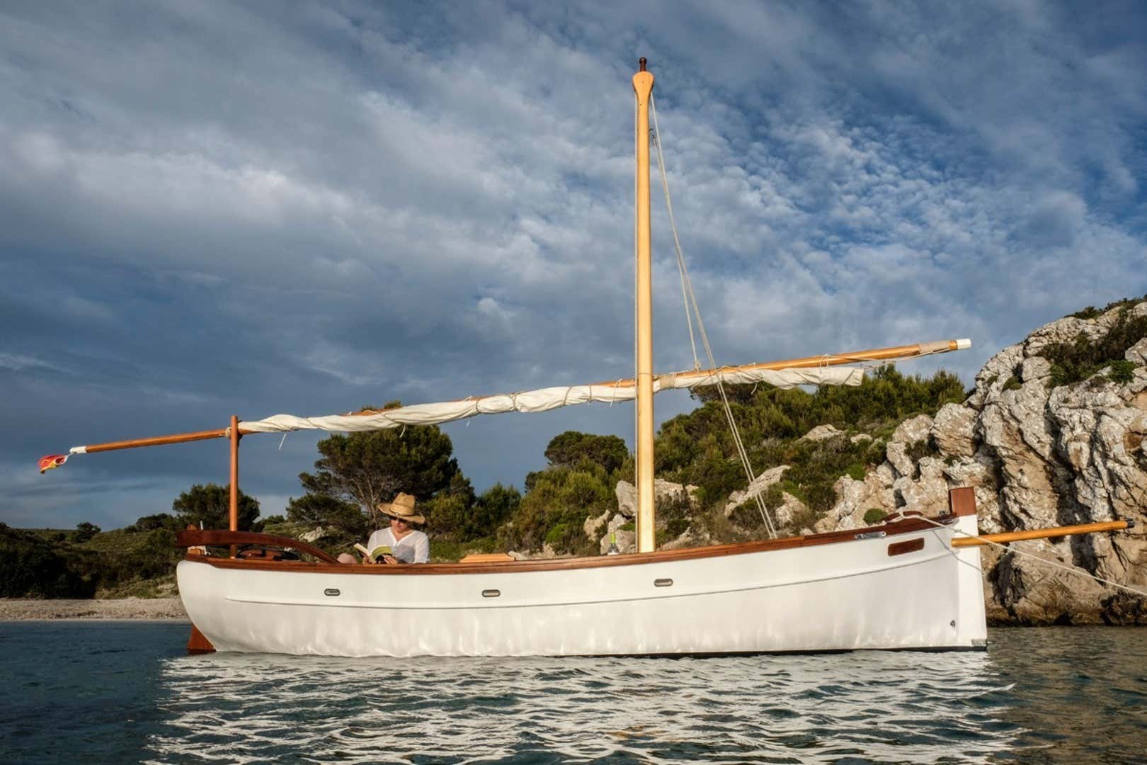 Aluguel de barcos sem licença em Fornells