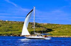Menorca en velero, tour de día completo