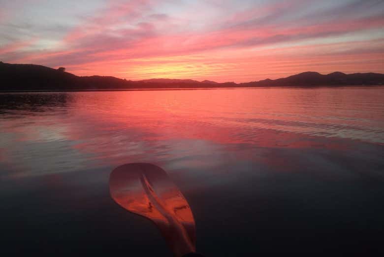 Entardecer na baía de Fornells