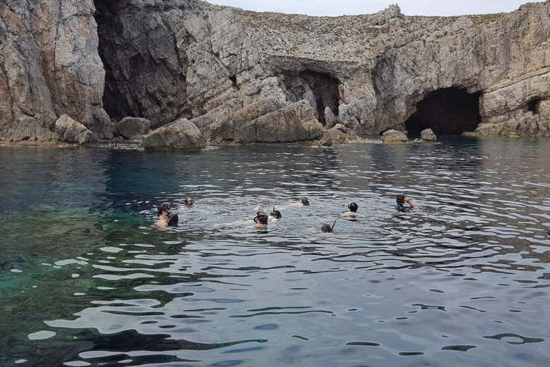 Explorando as águas do norte de Menorca