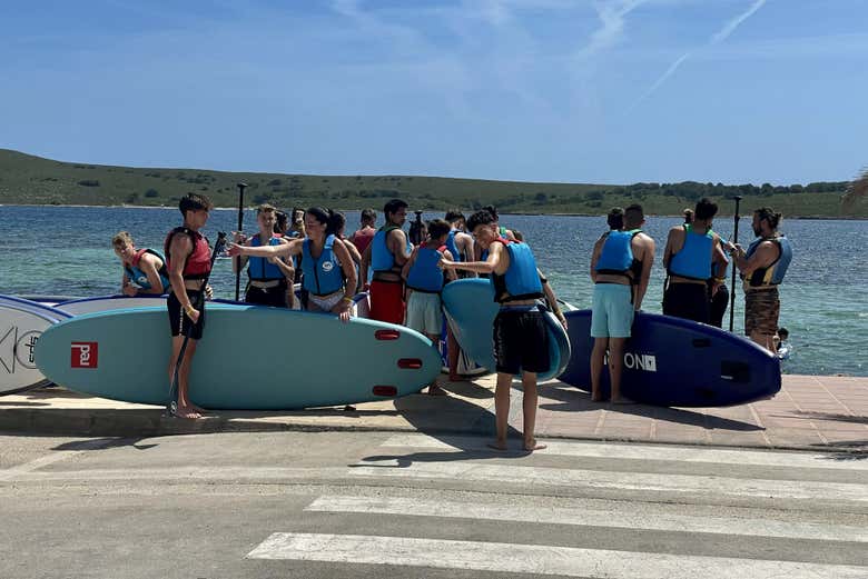 Prêt pour le paddle dans le nord de Minorque