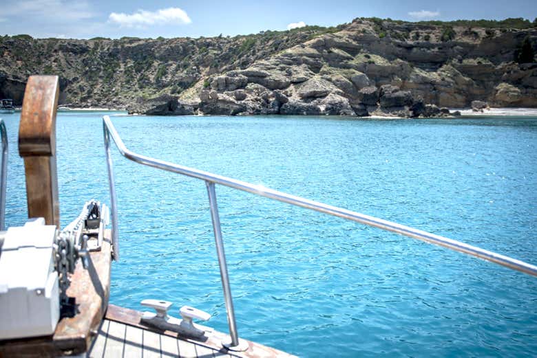 Tomando el sol en la cubierta del barco