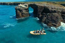 Paseo en lancha por la playa de Las Catedrales