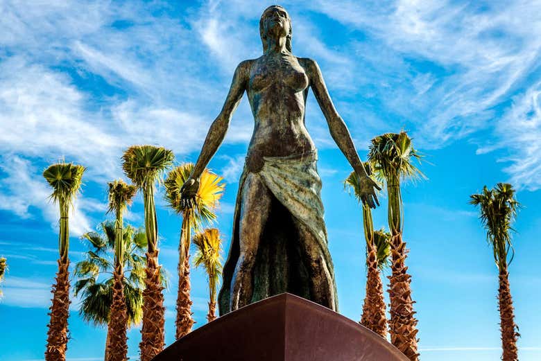 Esculturas en el paseo marítimo de Fuengirola