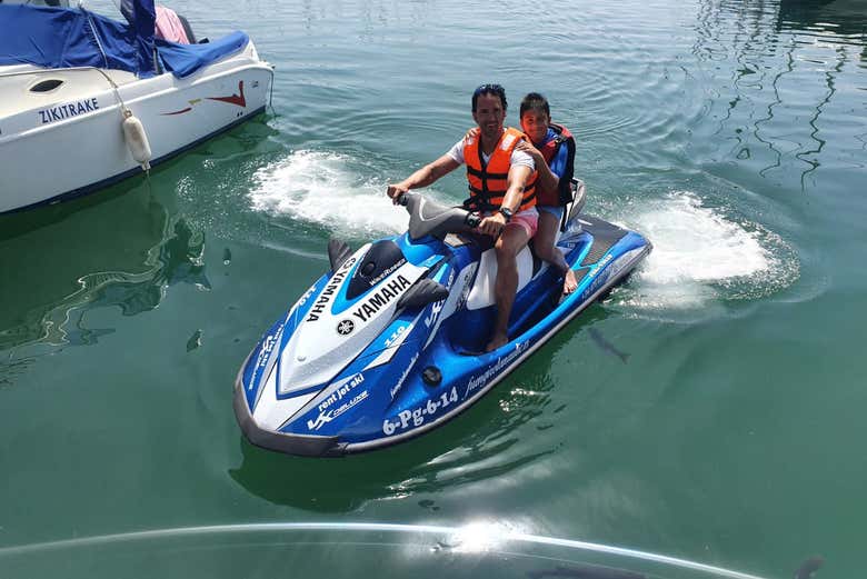 Día en familia con las motos de agua