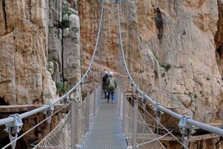 Traversée du pont suspendu