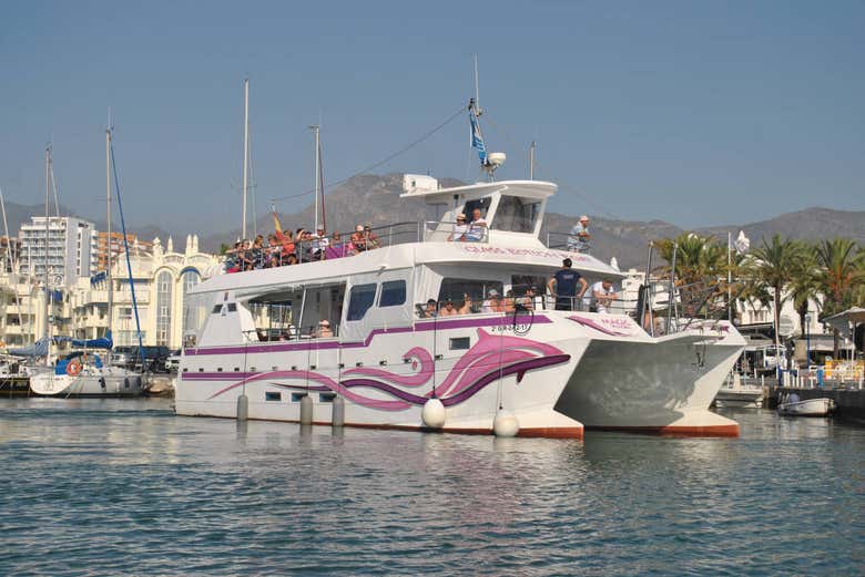 Ferry dans le port