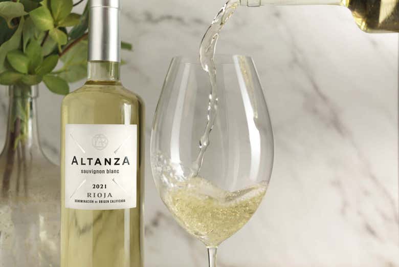 Degustazione di vino bianco