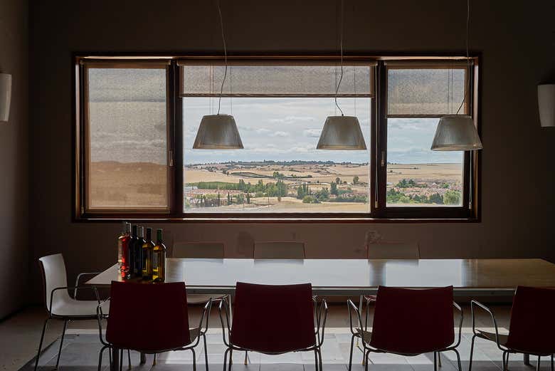 Sala de catas de las bodegas César Príncipe