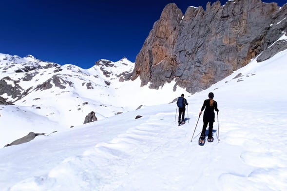 Passeggiata con le racchette da neve sui Picos de Europa
