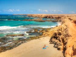 Orilla de la playa de Ojos