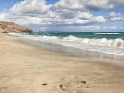 Orilla de la playa de Esquinzo