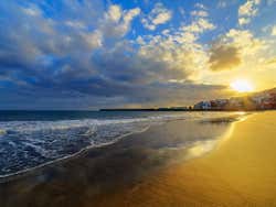 Playa de Gran Tarajal al anochecer