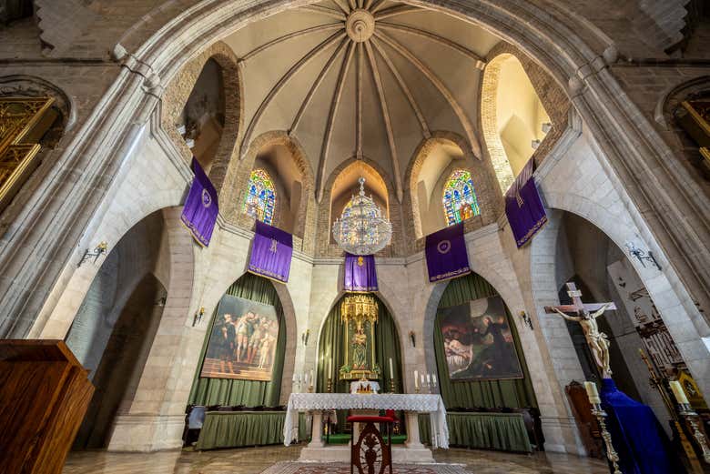 Altare maggiore della Collegiata