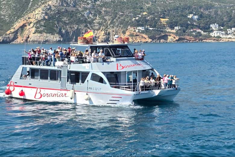 Catamarã na costa de Gandía