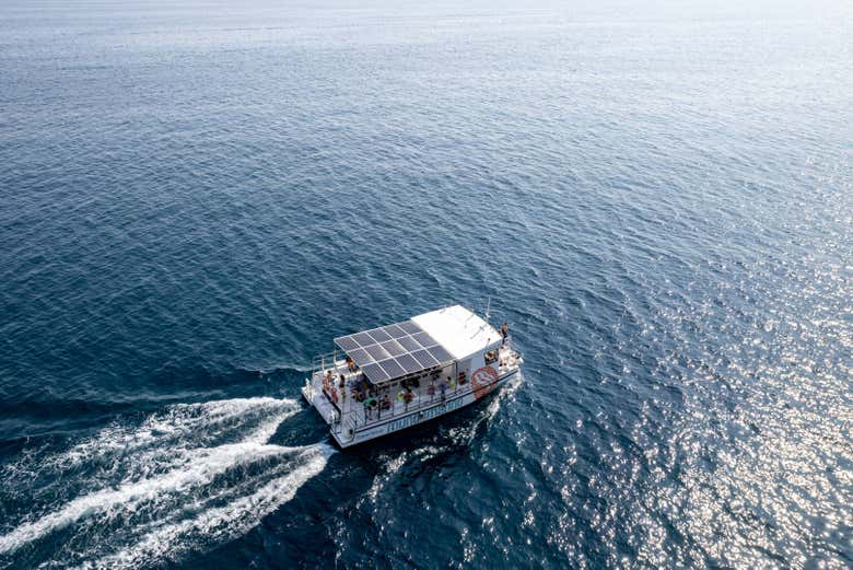 Cruise across the tranquil Spanish sea