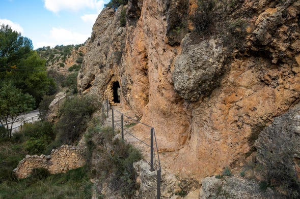 Tour por el acueducto romano de Albarracín