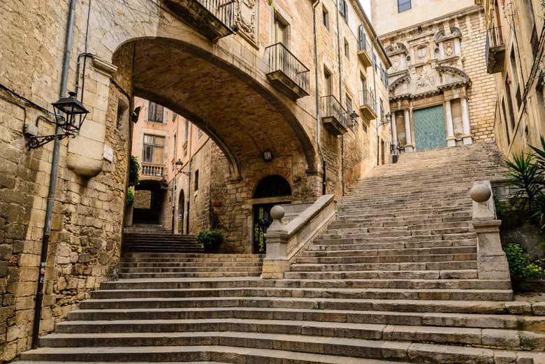 Las famosas escaleras de la Pujada de Sant Domènec