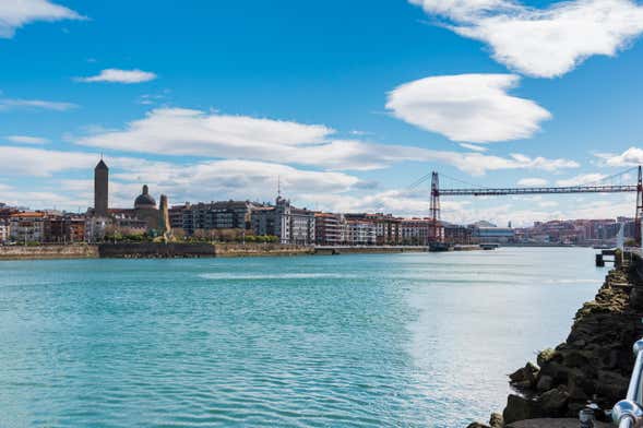 Tour en bicicleta acuática por la Ría de Bilbao