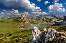 Escursione ai laghi di Covadonga, Cangas de Onís e Lastres